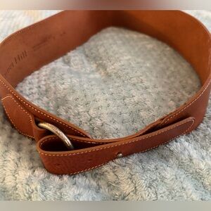 Vintage Garnet Hill brown wide leather belt. Garnet Hill is a crafted in Italy